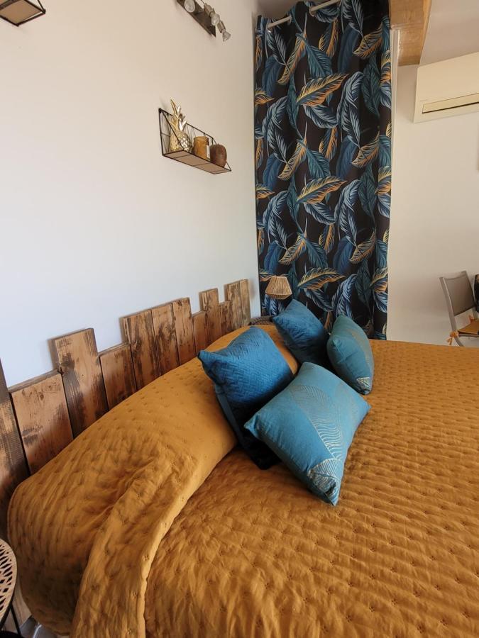 Studio Dans Maisonnette En Pierre Le Castellet  Bagian luar foto